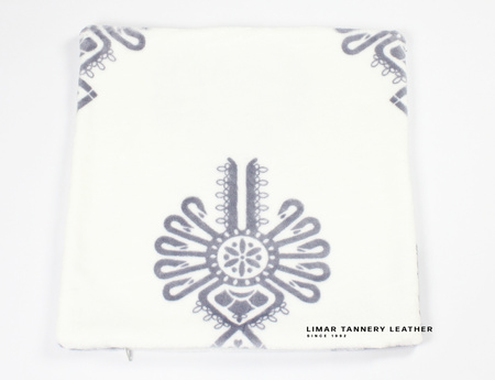 Poszewka minky-polar szara parzenica na białym tle