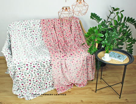 Koc MINKY POLAR kokardki na białym tle 150x200cm