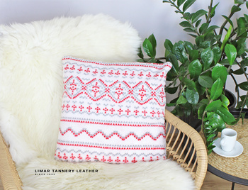 Poszewka minky-polar sweterek czerwony