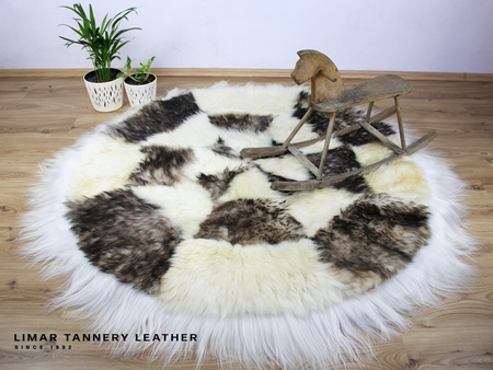 Dywan ze skór owczych