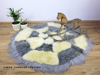 Dywan ze skór owczych