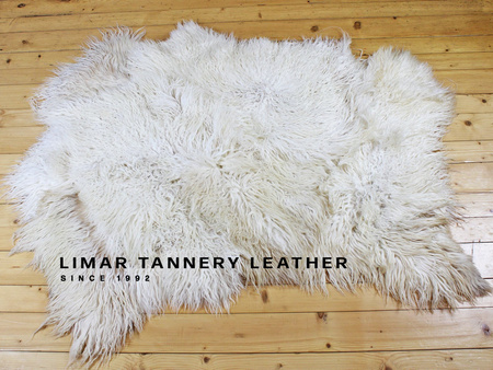 Dywan ze skór owczych 02d