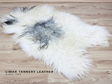 Skóra owcza ŚLADY NA ŚNIEGU ISLAND KRĘCONY WŁOS is14