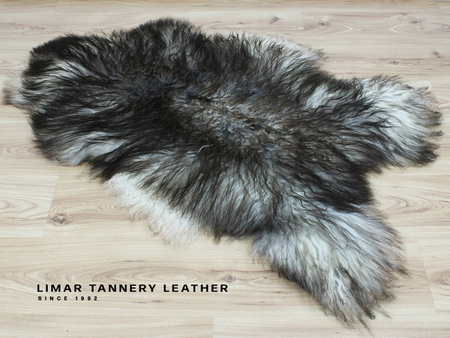 Skóra owcza JESIENNY ZMIERZCH ISLAND KRĘCONY WŁOS is06