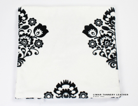 Poszewka minky-polar czarne kwiaty na białym tle