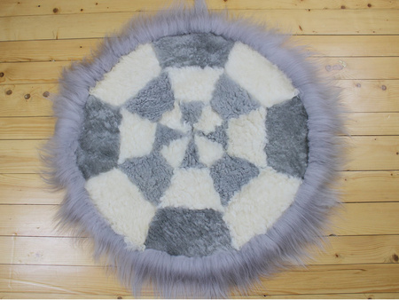 Dywan ze skór owczych