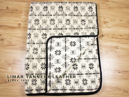 Koc wełniany GWIAZDKA CZARNA