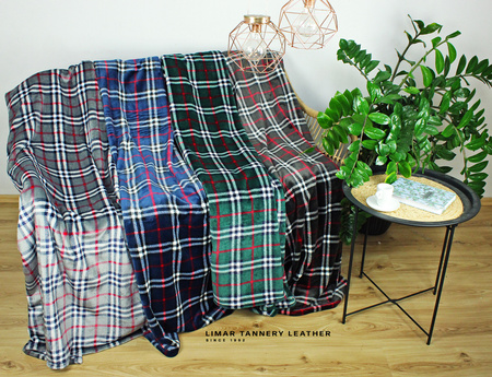 Koc MINKY POLAR kratka na szarym tle 150x200cm