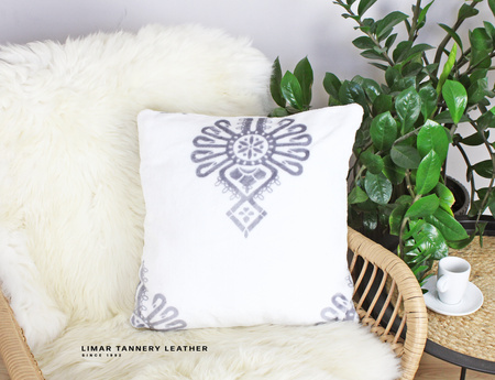 Poszewka minky-polar szara parzenica na białym tle