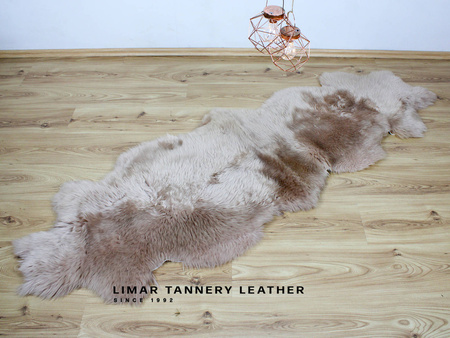 Dywan ze skór owczych dwójka CAPPUCCINO