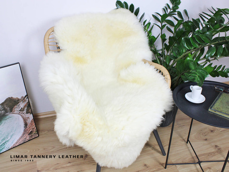 Skóra owcza KRÓLOWA ŚNIEGU 153