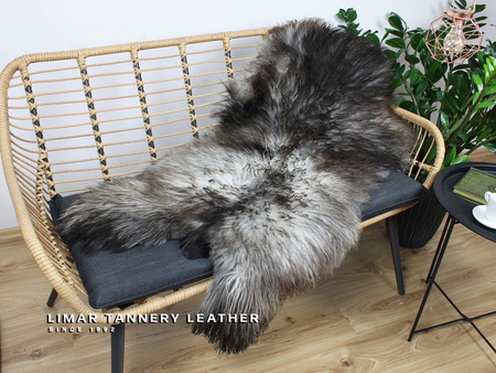 Skóra owcza SEN NOCY LETNIEJ ISLAND KRĘCONY WŁOS is09