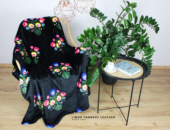 Koc MINKY POLAR kolorowy kwiat na czarnym 150x200cm