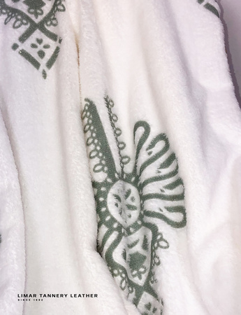 Koc MINKY POLAR szara parzenica 3D na białym tle