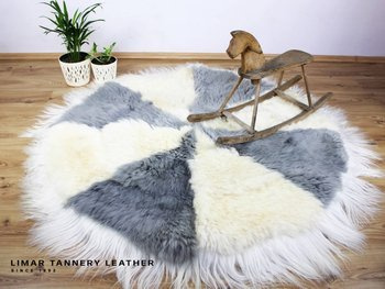 Dywan ze skór owczych