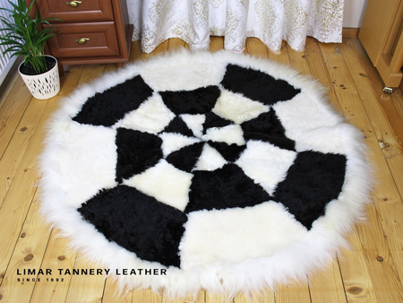 Dywan ze skór owczych