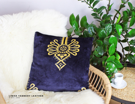 Poszewka minky-polar Beżowa parzenica na granatowym tle