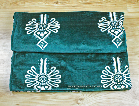 Koc MINKY POLAR biała parzenica na zielonym tle